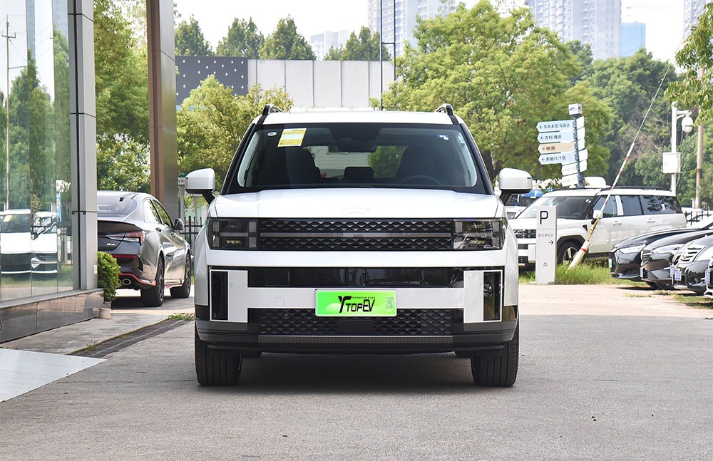 imgi_3_1_3(56) Hyundai Santa Fe 2026– Factory Price From China | China Vehicle Supplier - Image 1